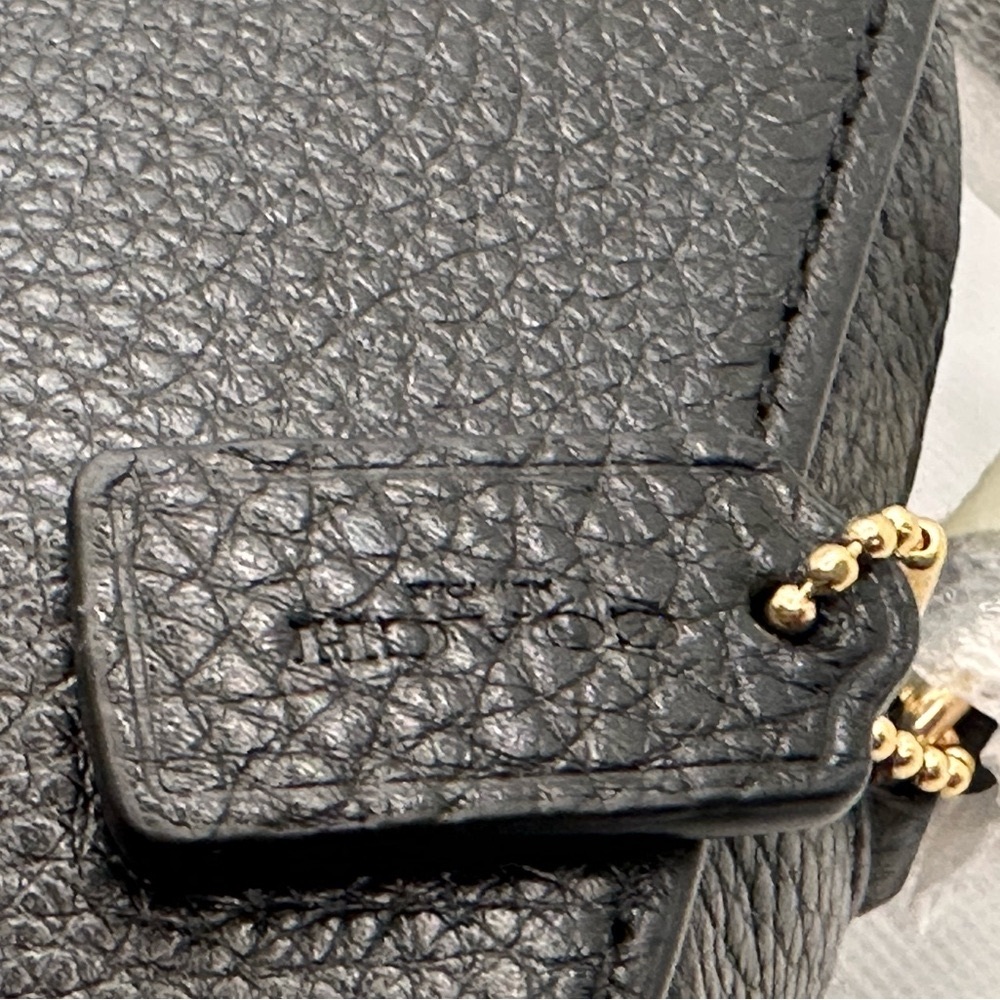 COACH NWT Mini Camera Bag in Refined Pebble Leather - Picture 8 of 9